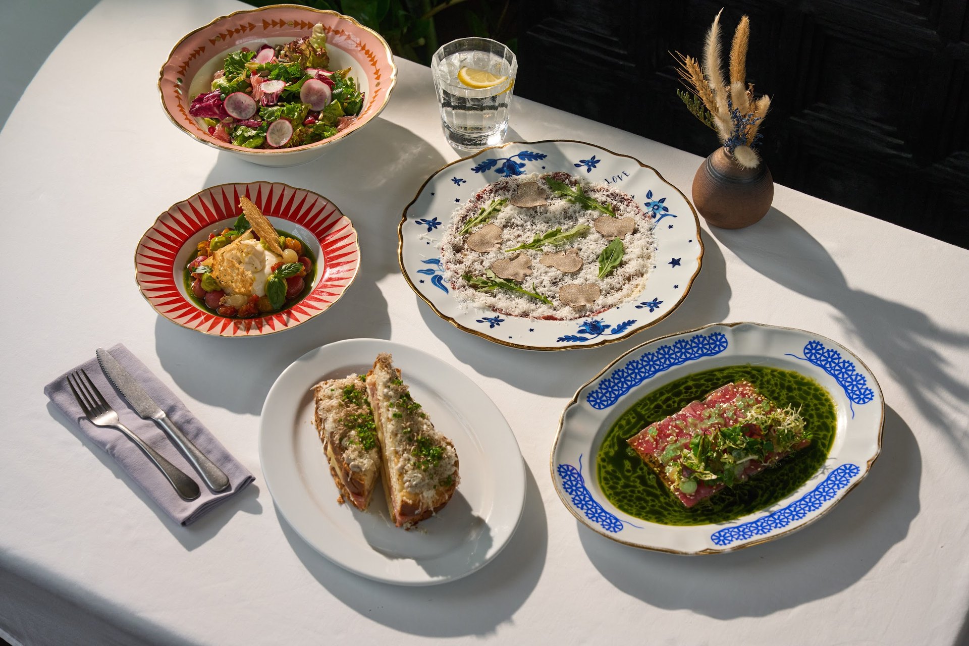 ENTRÉES, SALADES ET SOUPES